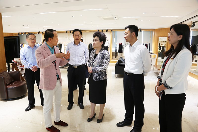 山東省委常委、統(tǒng)戰(zhàn)部部長邢善萍一行到聯(lián)橋集團調(diào)研