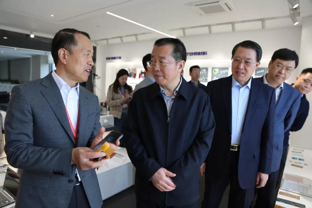 威海市委常委、市紀委書記、市監(jiān)委主任傅遜到聯(lián)橋集團調(diào)研