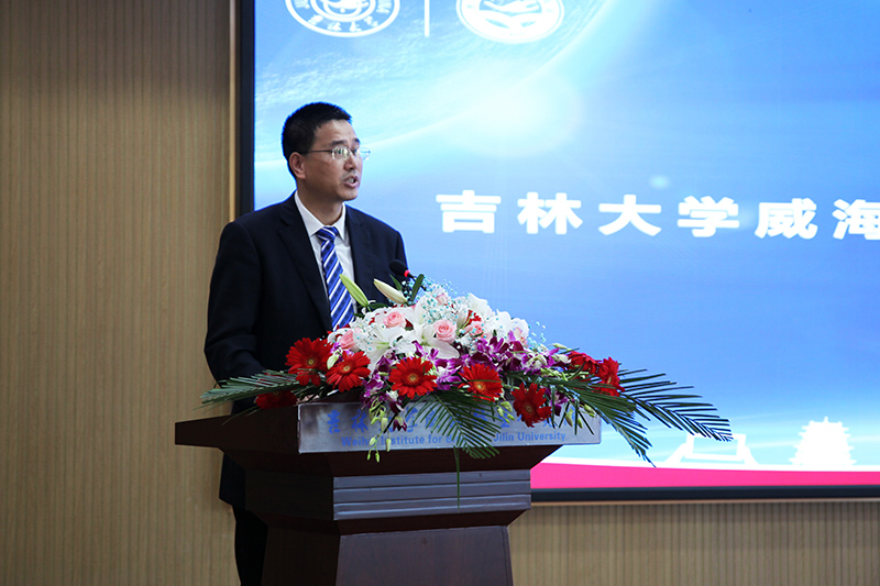 聯(lián)橋集團黨委書記、董事長慕镕鍵當(dāng)選為吉林大學(xué)威海校友會首任會長(圖3)