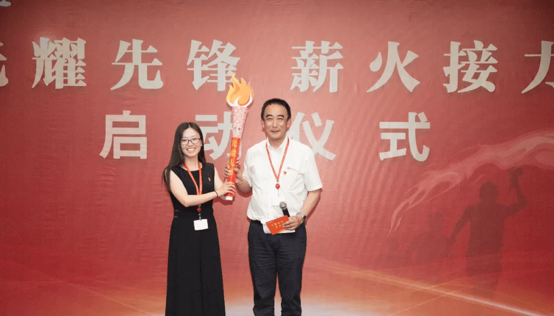 光耀先鋒  薪火接力 傳遞先鋒精神，踐行黨員使命，開拓全新事業(yè)   董文忠—劉玉珍(圖1)